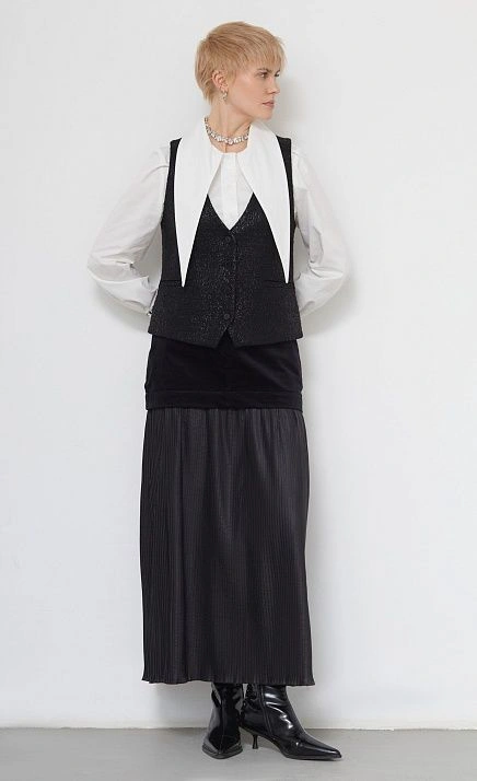  GRIOL. Жилет жен. 388239А.11312.8200N Чёрный 