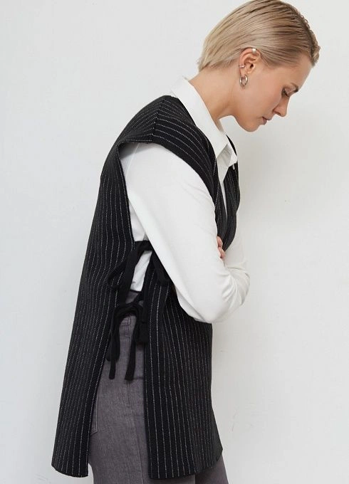 Жилет жен. 380101.33303.8200S Чёрный (4)